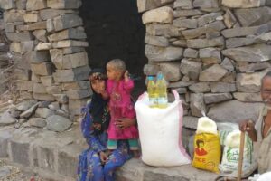 Handful of families in Hajjah & Mahweet provinces receiving food packages