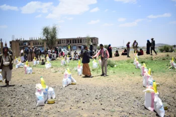 120 displaced families in Sana’a received food baskets